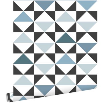 tapet grafiska trianglar vitt, svart, vintageblått och ljusblått